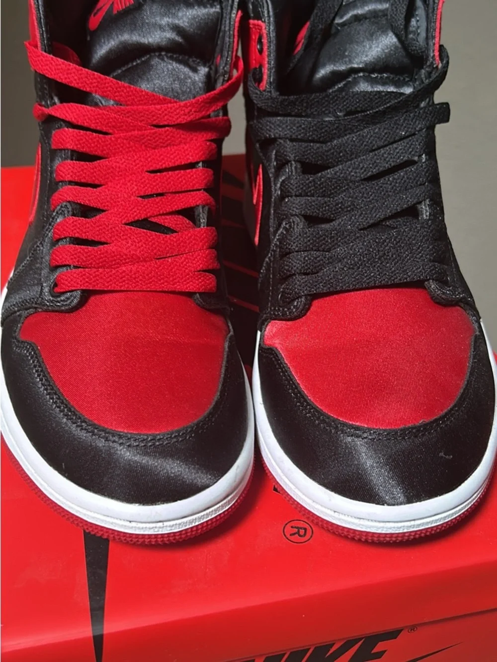 Nike Air Jordan 1 Retro High OG “Satin Bred” – Women’s Shoes Sneakers